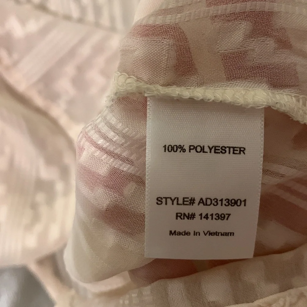 ASTR cream open back blouse size large